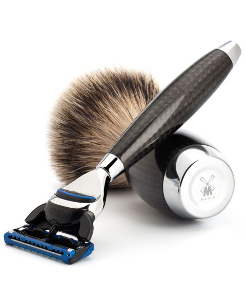 Mühle - Rasierset Silberspitz Dachszupf mit Gillette Fusion Griffmaterial aus Carbon